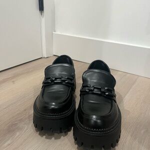 Steve Madden Black Chunky Loafers